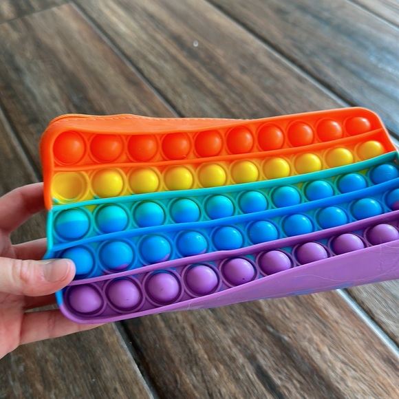 3 pop it pencil cases, colors: tie-die, rainbow. Good for school. - Picture 7 of 7